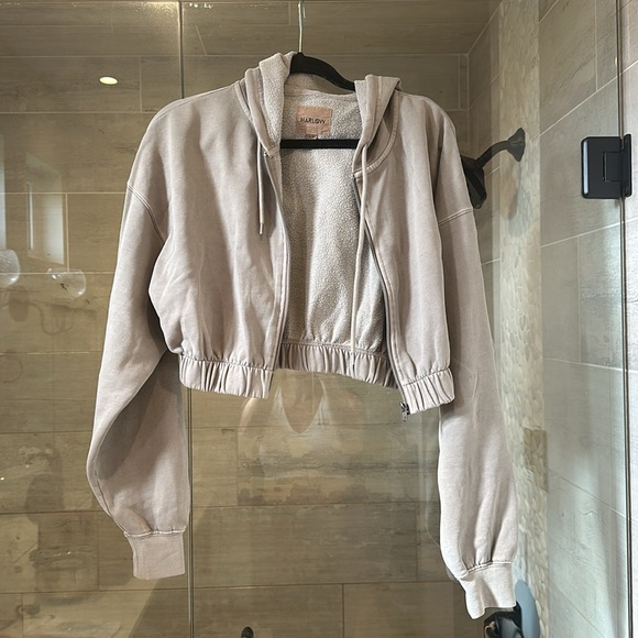 Matching Set: Jogger + Cropped Zip Up Loungewear - Picture 2 of 7